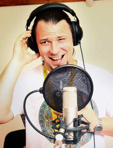 Кто озвучивает кроша 