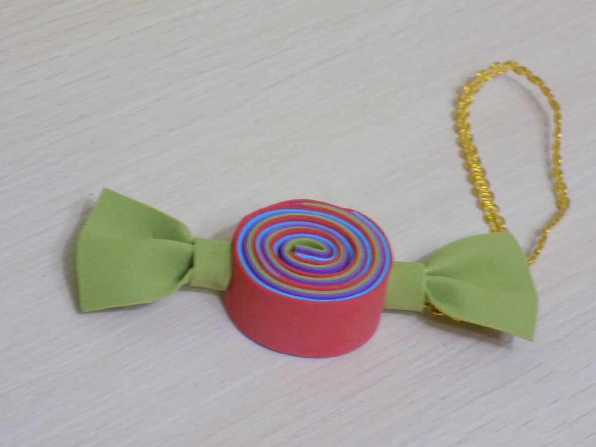 Познавательно — творческий проект «Новогодние игрушки» для детей средней группы