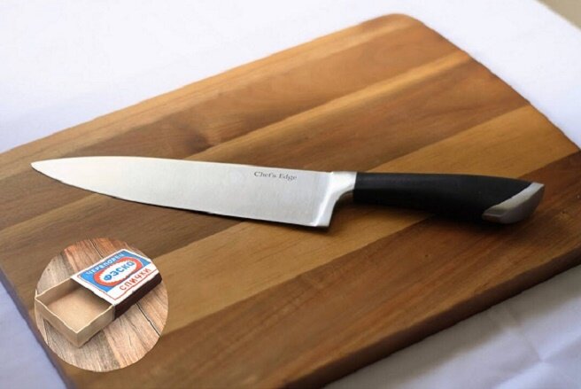 Интересный способ заточки ножа о пилочку или спичечный коробок