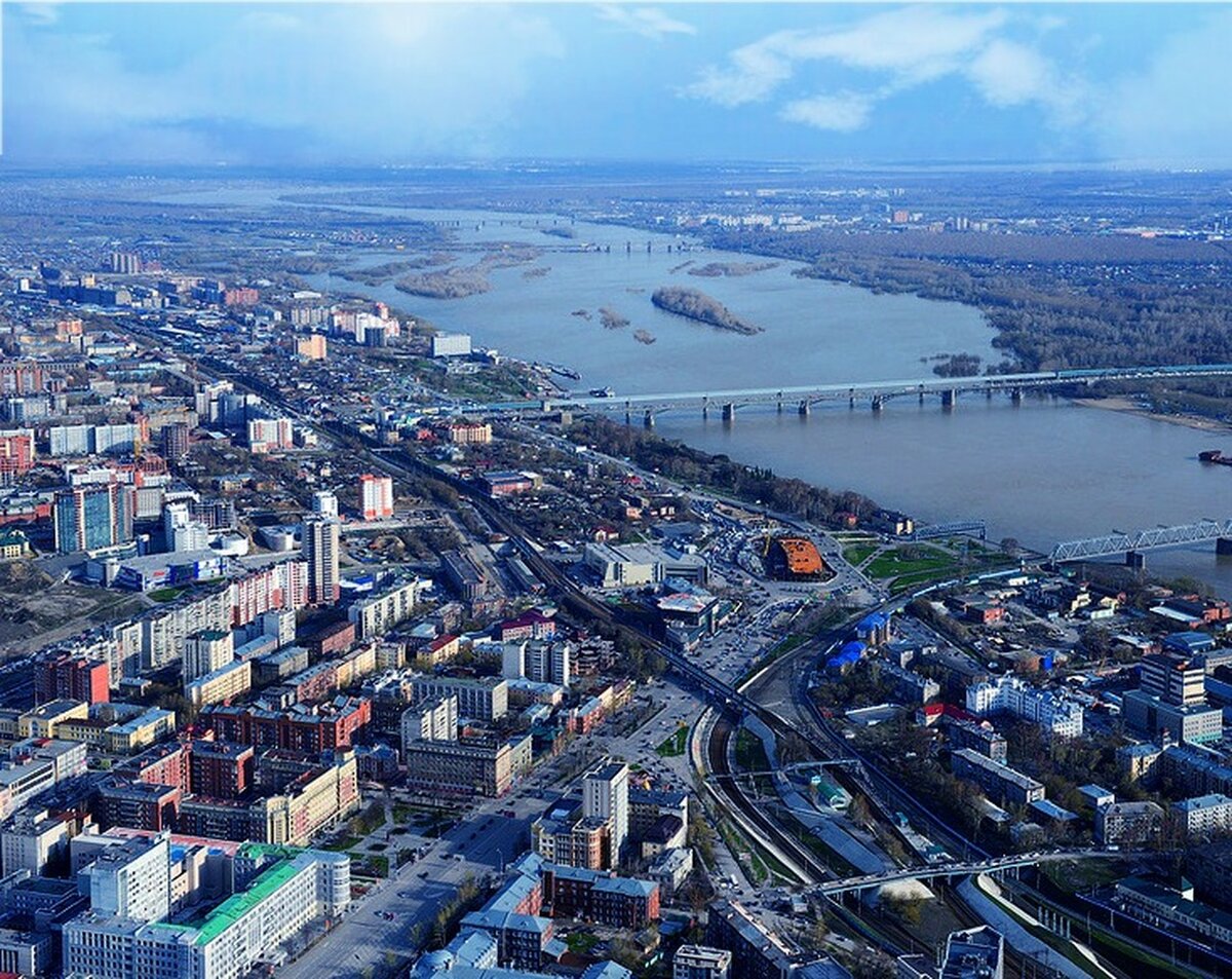 Численность города новосибирска. Новосибирск с птичьего полета. Город Новосибирск с высоты птичьего полета. Новосибирск сверху Обь. Река Обь Новосибирск с высоты.