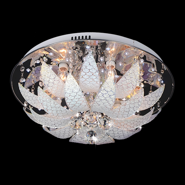 Примерно такая люстра