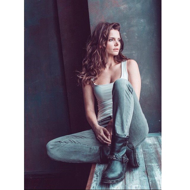 https://www.instagram.com/lizavetabo/