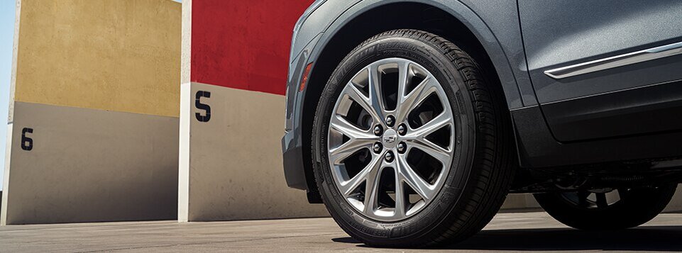 Новый Cadillac XT5 2020 года