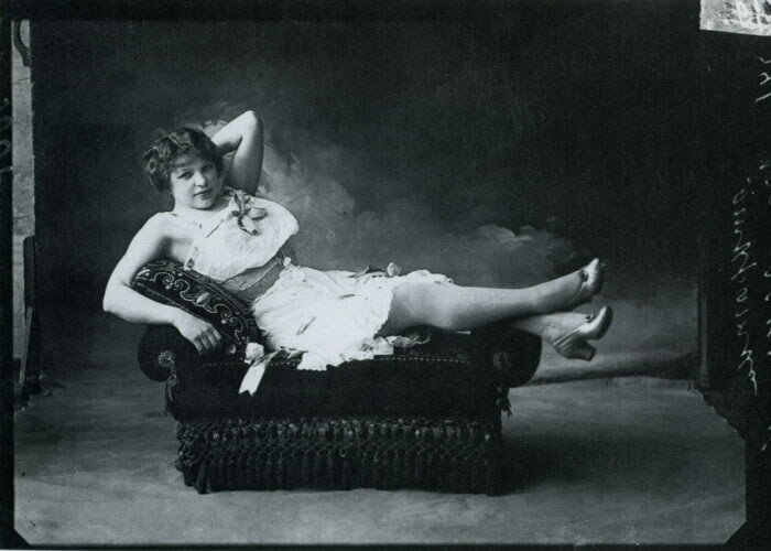 ​Шансонетка Масленникова — певица на нижегородской ярмарке, которая иногда подрабатывала дорогой проституткой 