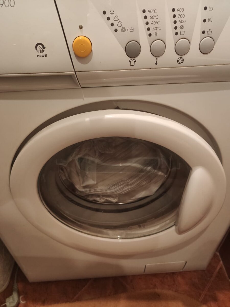 Нужно ли выключать стиральную машину из розетки после стирки