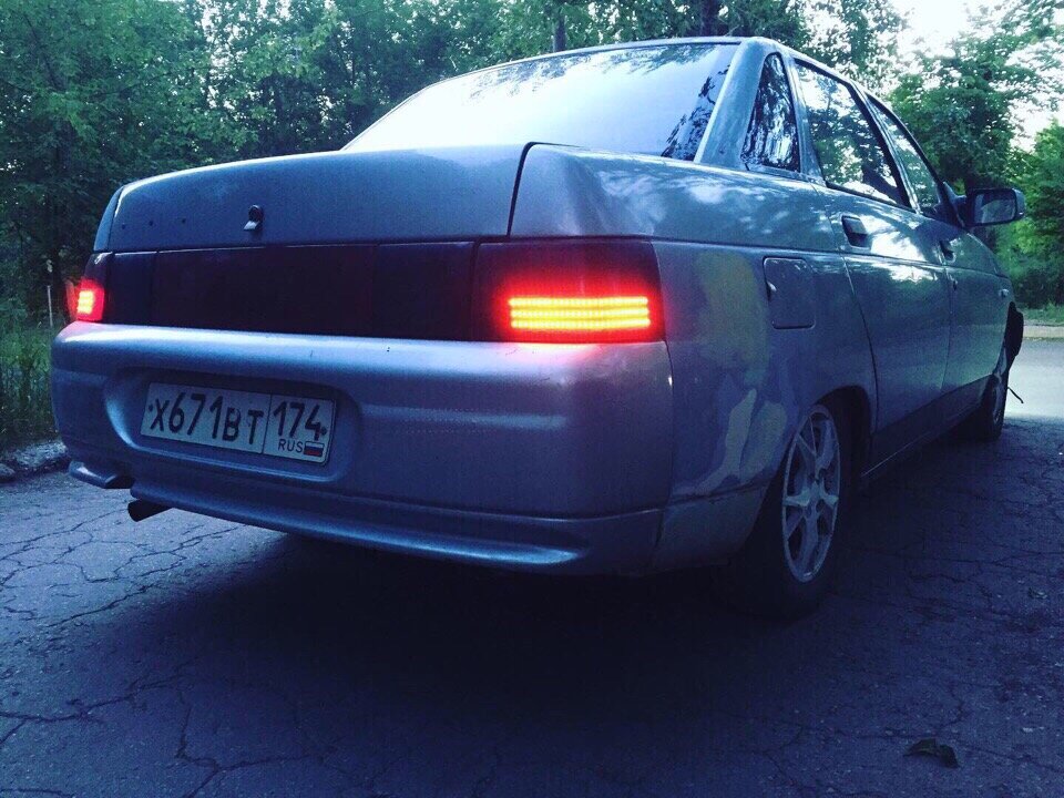 Штатные заводские фары старого образца сделал диодными и получилось просто шикарно процесспеределки снял на видео ссылку приложу ,хочу поделится легким способом переделки в диодные ,чтоб побольше красивых чириков каталось по городам