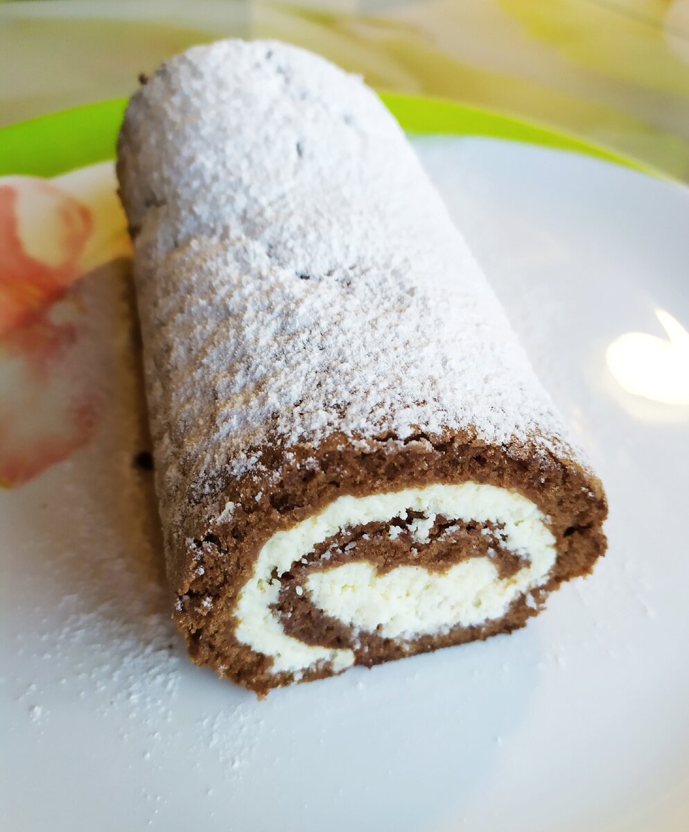 Рулет с творожной начинкой
