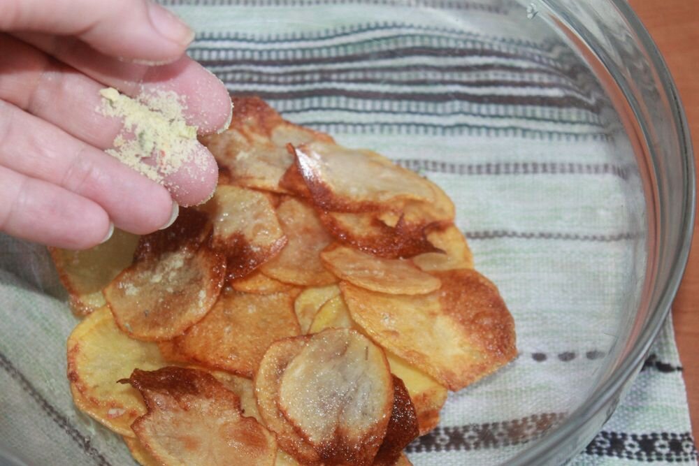 Как приготовить вкусные домашние чипсы из картофеля - проверенные рецепты