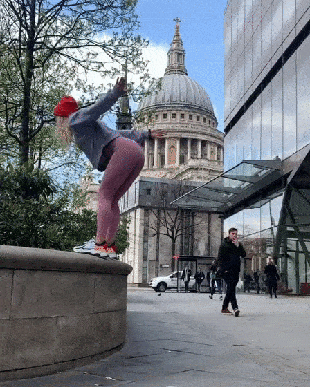 Источник: https://www.instagram.com/ginascarangella_/