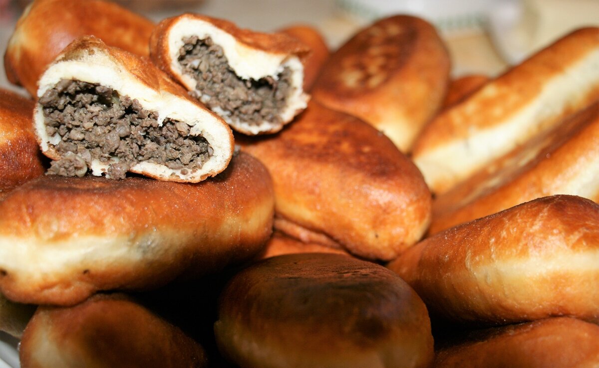 пирожки с ливером. 