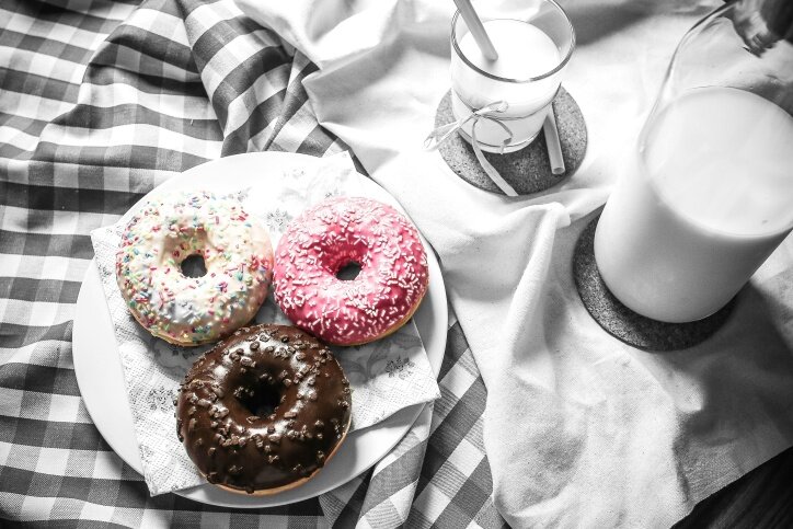 вкусняшку вам, чтобы не было грустно