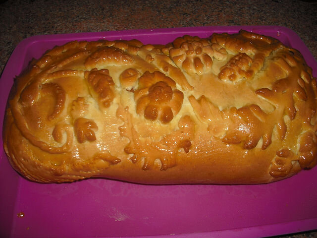 Рулет с грецкими орехами и курагой.Все продукты для теста должны быть комнатной температуры