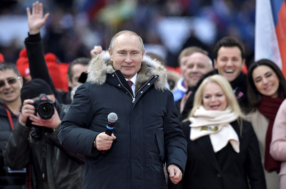 Народ 2022. Владимир Путин на митинге. Президент на митинге в Лужниках. Путин в толпе. Путин Владимир Владимирович с народом.