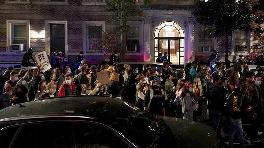 Провожают Трампа