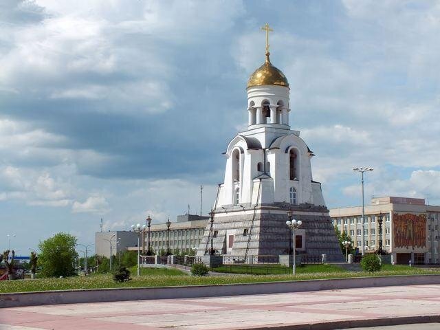 Адрес каменск. Каменск Уральский, Каменск Уральский.. Часовня Александра Невского Каменск-Уральский рисунок. Площадь Ленинского Комсомола и часовня Каменск Уральский. Столица Каменска Уральского.