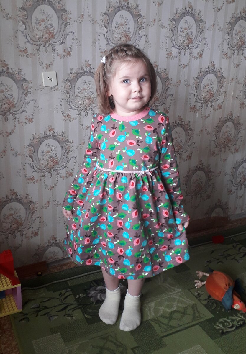 Моя дочь Дарина, 4 года. Жалко, что бабушка не смогла увидеть моих детей, ее правнуков... Она умерла давно. Любила меня сильно😍 и я ее.