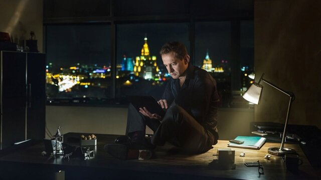 Кадр из фильма "Коллектор" (2016)