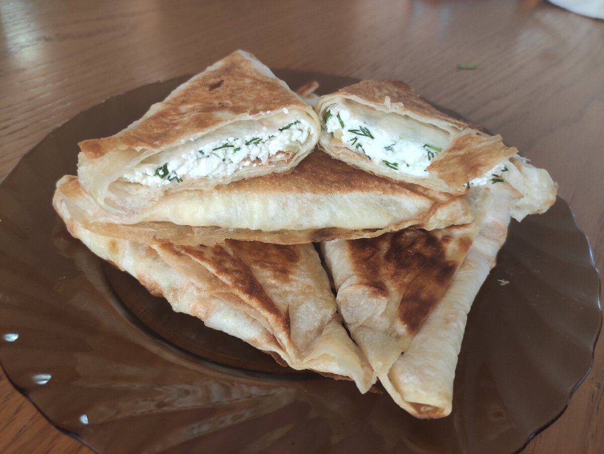Хачапури из лаваша с творогом и сыром