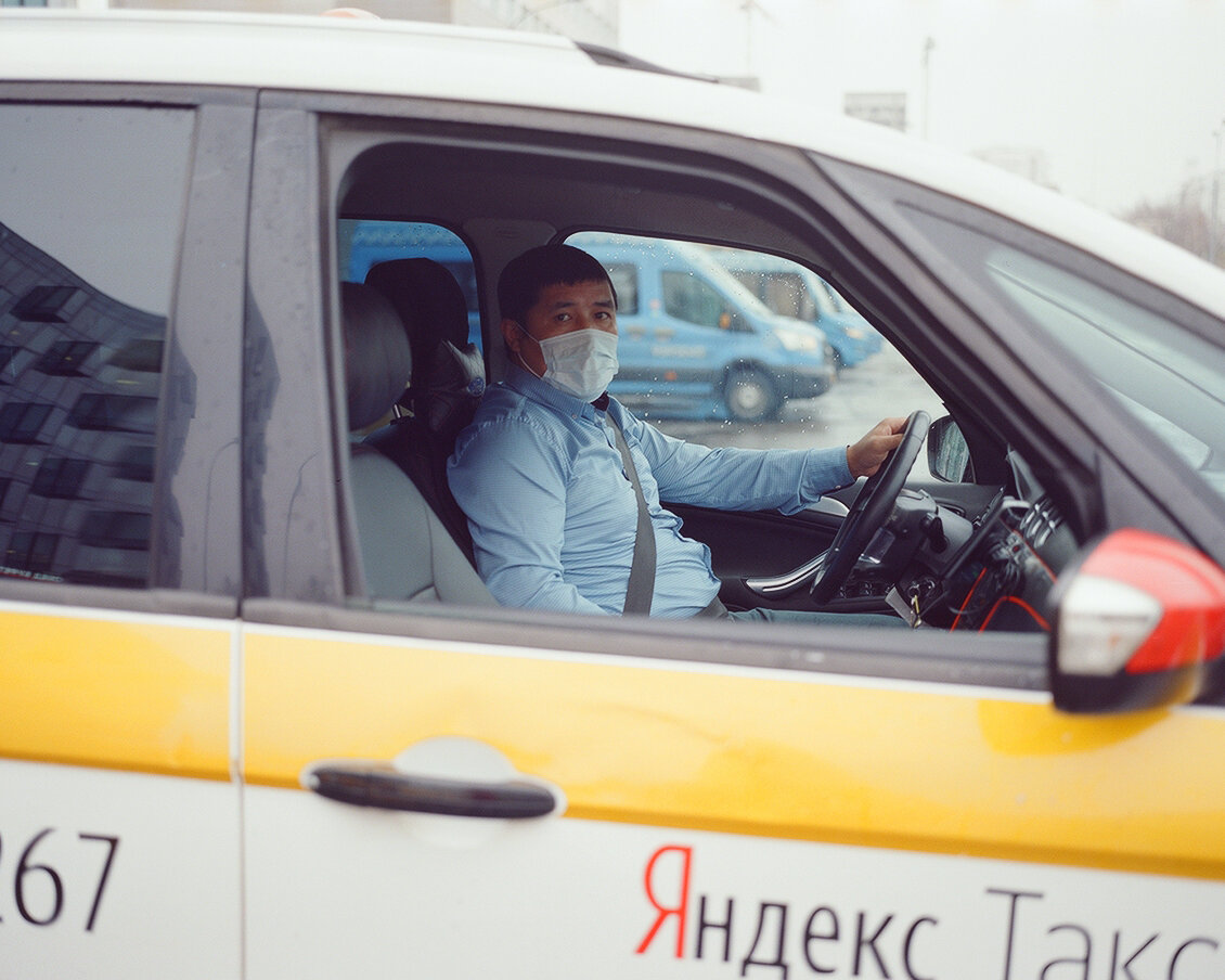 Водитель такси не взял деньги за поездку в больницу | Медиа Про | Дзен