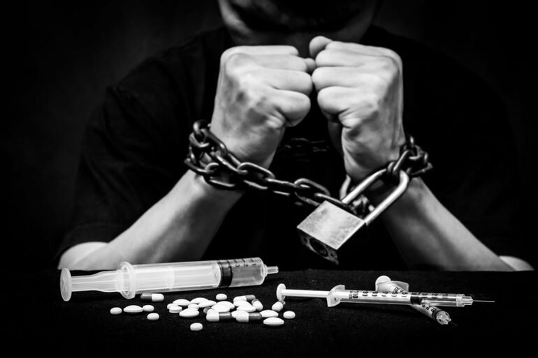 Употребление наркотиков опасно для здоровья