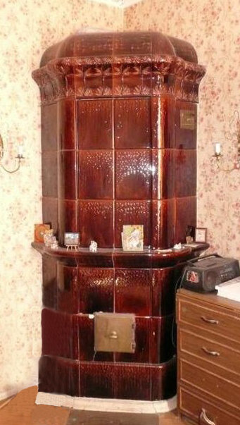 Вот такие печи в жилых квартирах были в то время в моде. Фото fishki.net