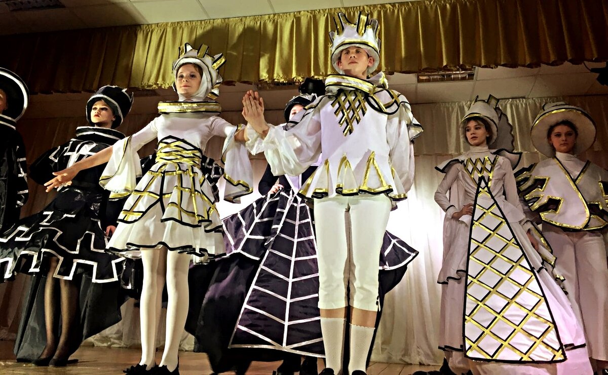Миниатюра "Да здравствует шахматная Королева!