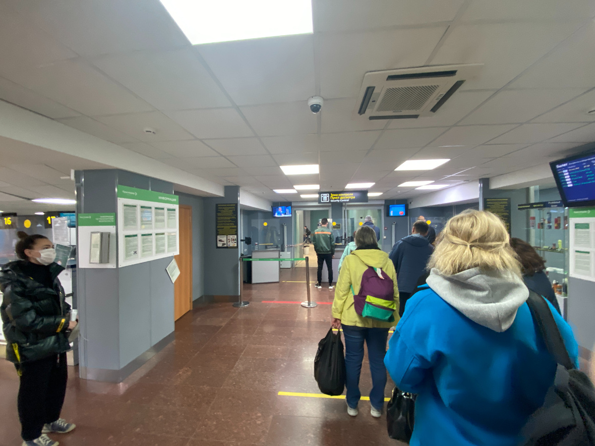 Паспортный контроль в аэропорту Краснодара сегодня 