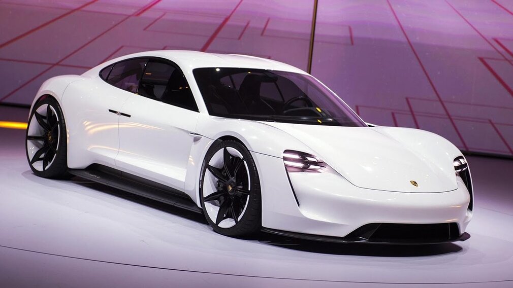 Электрокар Porsche Mission e