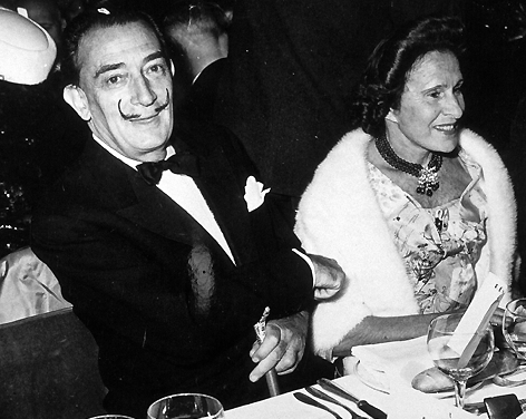 Гала(Елена Дьяконова): некрасивая и холодная, она была плохой матерью для дочери, но стала ею для Дали5