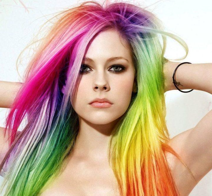 Источник: https://hair-moda.com/okrashivanie-volos-pastelnymi-melkami-50-foto/