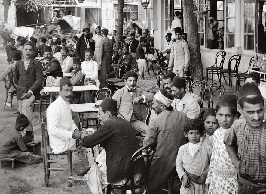 Кафе в общественном саду Бейрута, Ливан, 1900-1920 годы