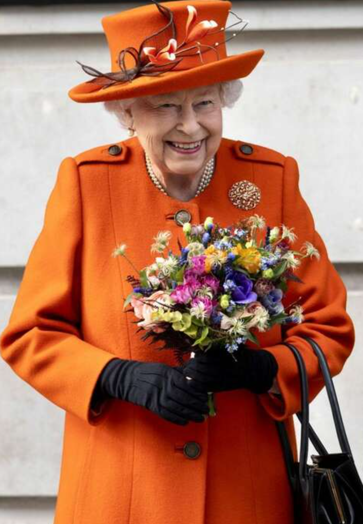 Совсем недавно почившая королева Елизавета Вторая. 