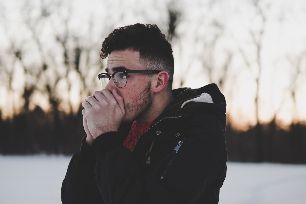     Зима близко: как согреть руки во время прогулки на морозе