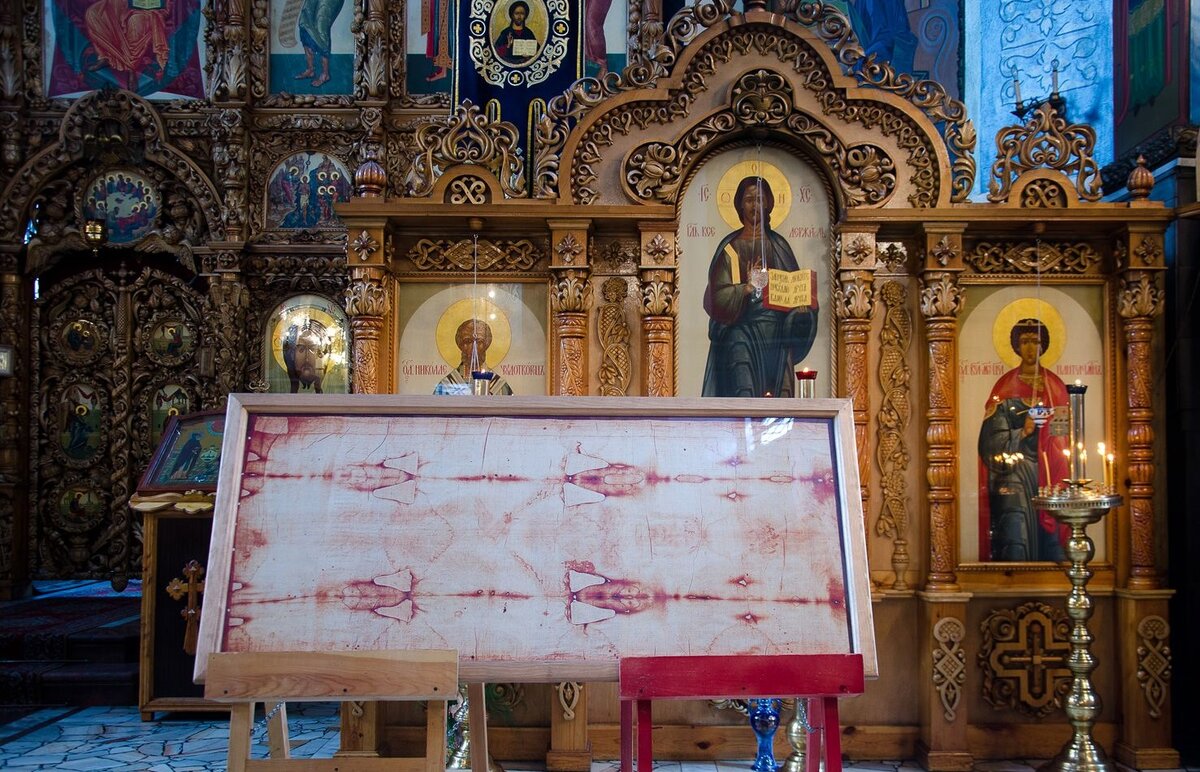 Льняное полотно имеющее четырёхметровую длину