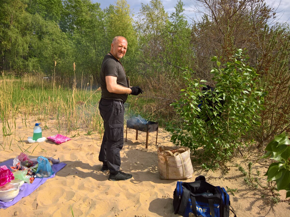 После пикника, мы всегда оставляем за собой чистенькое место.