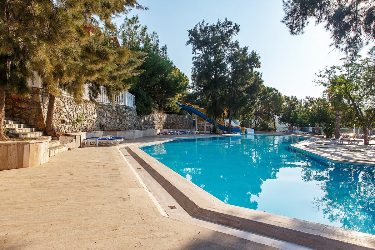 Larissa Hill Beach 5*