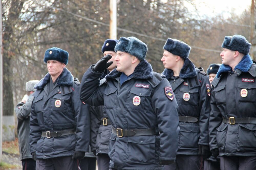 Newest russian. Зимняя форма полиции. Зимняя форма милиции. Полицейская форма. Зимняя форма МВД.