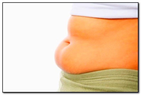Как образуется лишняя жировая ткань на животе и боках?