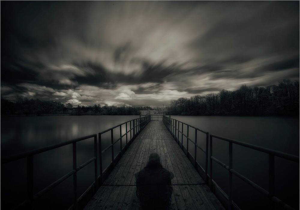 Правдивая история жизни не очень удачного человека.