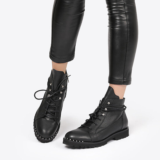 На фото: ботинки на шнуровке Rococo, арт. 4186-09 black 