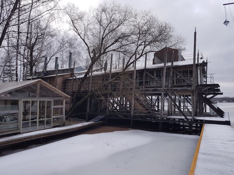 причал бухта радости москва. ресторан 95 градусов бродский. пар 95 градусов. причал 95. ресторан причал 95 градусов.