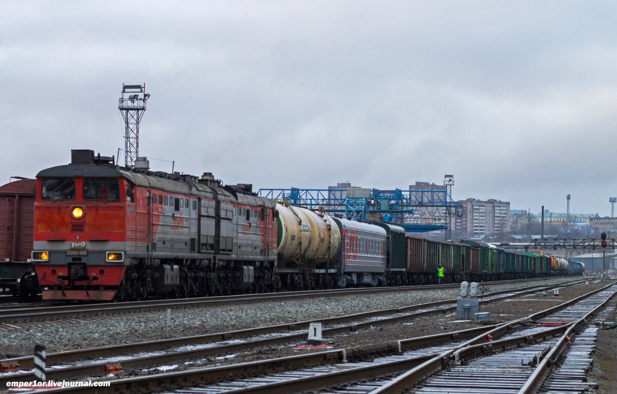 Тепловоз. 2ТЭ10МК-0430. станция Киров-Котласский.