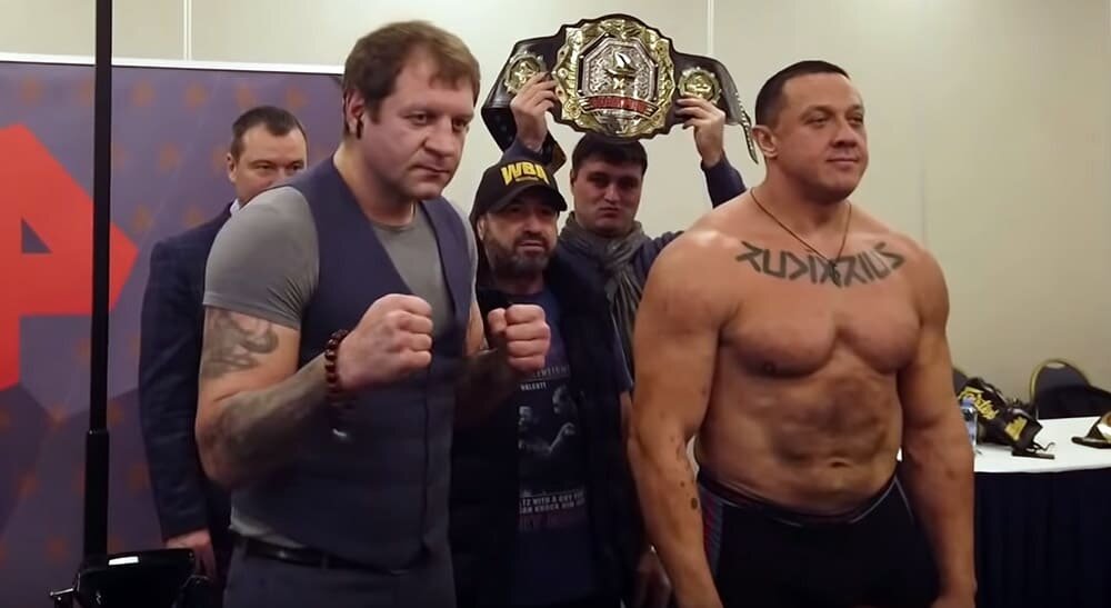 Бой Александра Емельяненко и Кокляева