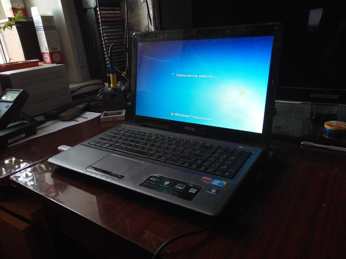 Ноутбук фирмы Asus