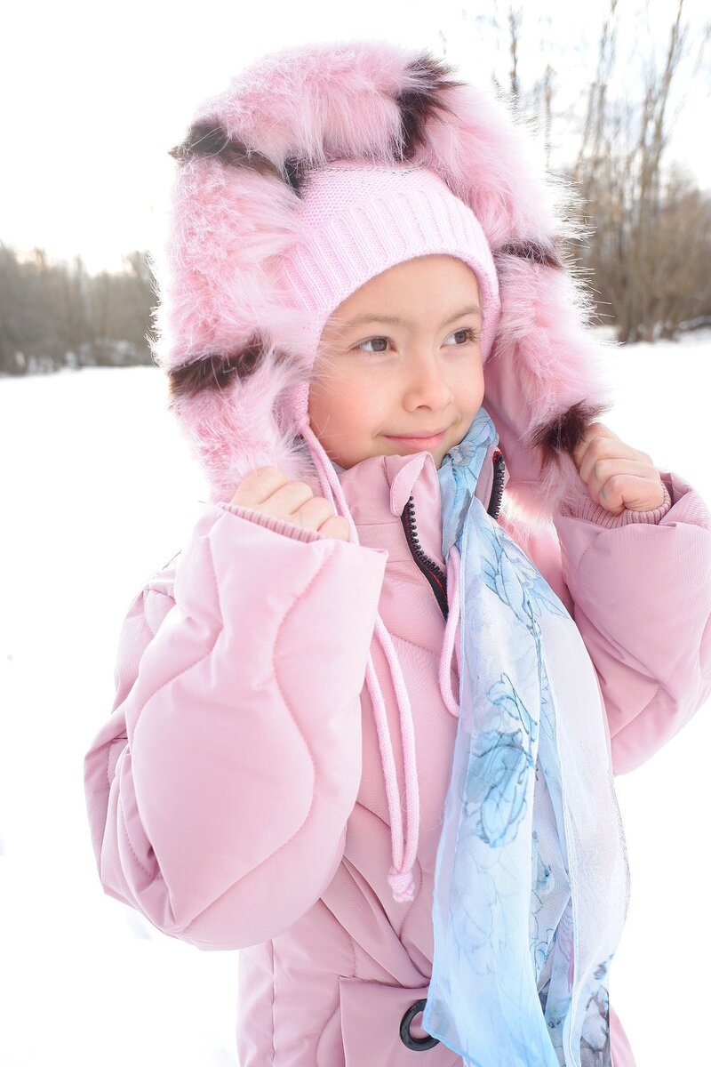 🛒детские вещи     с   алиэкспресс🧸🎈🛍⠀Почему-то многие считают, что качество вещей из Китая не может быть хорошим.⠀Могу вас заверить, что я раньше думала также, а потом мое мнение поменялось. Мой опыт покупок на алиэкспресс начался именно с детских товаров🦄. Дети растут быстро, ежегодно приходится покупать новые сезонные вещи, потому что прошлогодние уже не подходят по размеру. Взрослым в этом плане проще.⠀А если детей несколько?  Вот у меня, например, трое. К зиме детям надо приготовить три пары обуви🥾🥾🥾, а лучше шесть, три зимние куртки и много шапок, варежек🧤🧣 и манишек, плюс одежду для сада👕👚👖.⠀Предлагаю посмотреть только некоторые последние мои покупки для детей с алиэкспресс. Сразу скажу, что качество этих вещей мне понравилось.⠀❄️Зимняя куртка-пальто на девочку. Приобретала на вырост. Цена без скидок и купонов примерно 1700 рос. руб⠀Ссылка: http://ali.pub/4g6xbm⠀❄️Зимняя шапка на плюше. Пумпоны отстегиваются. Цена примерно 711 рос. руб⠀Ссылка: http://ali.pub/4ccihm⠀Цены указаны без скидок и зависят они от курса доллара.