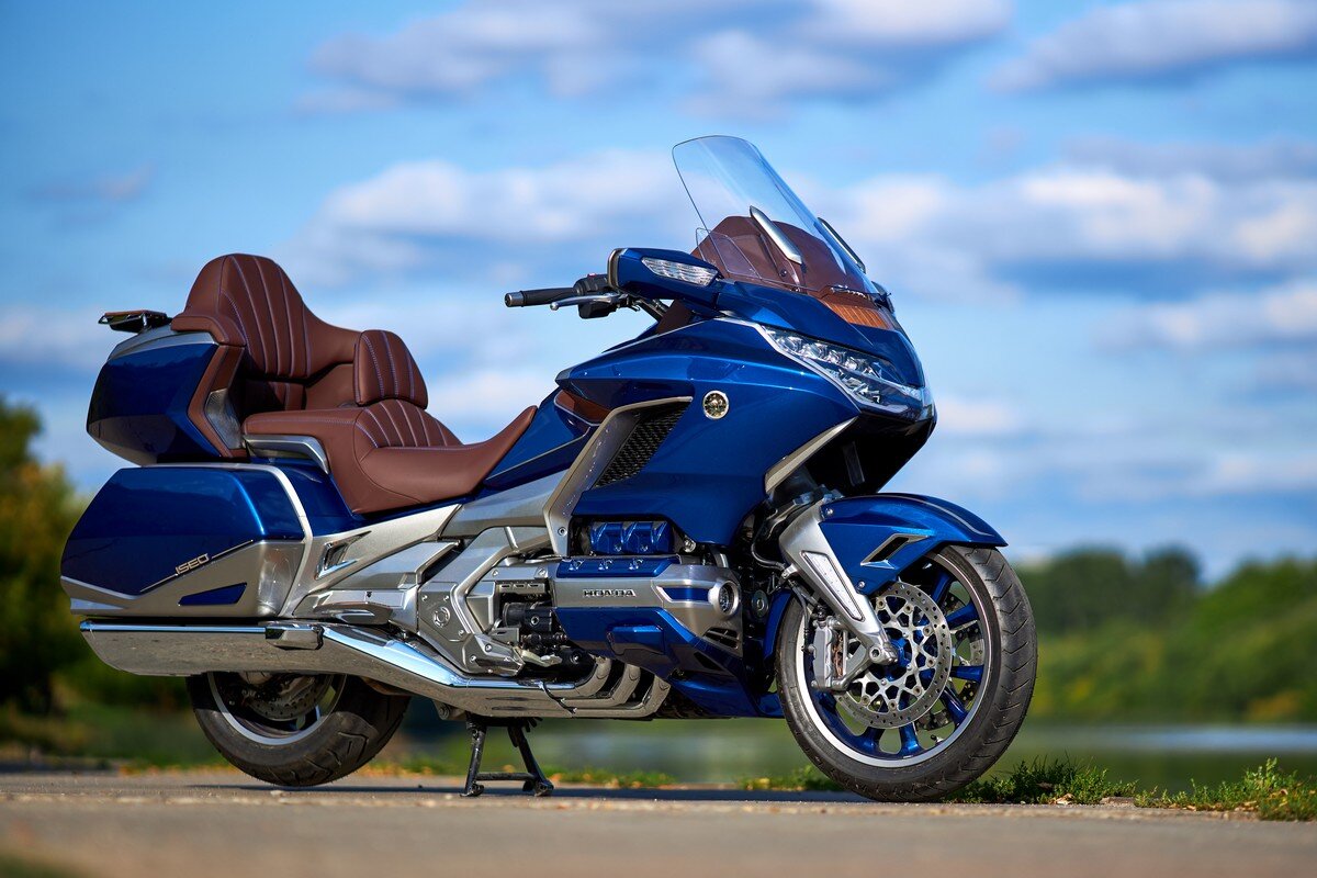 Gold wing. Хонда Голд Винг 2020. Honda gl1800 Gold Wing. Honda Gold Wing 1800. Honda Gold Wing 2020.