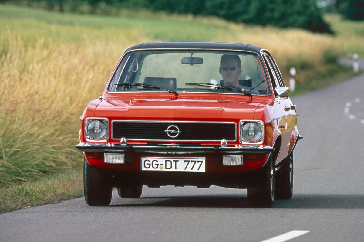 Opel Ascona A Berlina