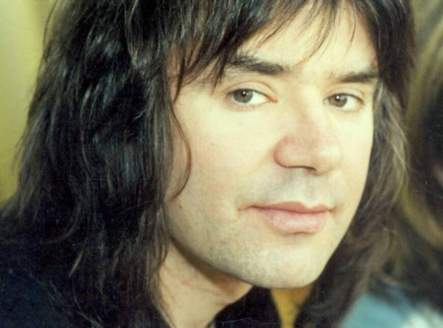 Евгения Викторович Осин   Советско-Российский знаменитый певец (194.10.1964--17.11.22018 года) взято из интернет, из отрытого источника.