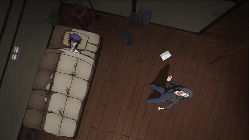 Отец Нацуно выглядит неправдоподобно моложаво для своих, похож на ровесника сына. Но как гласит поговорка: "Время не щадит никого", особенно когда на протяжении нескольких месяцев практически переживаешь гражданскую войну со своими бывшими соседями.