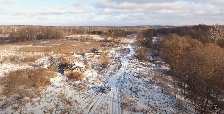 Жена погибла, сын спился, а он живет один в заброшенной деревне